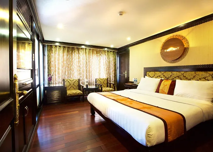 Aurora Cruise 5 Star Bay * Hạ Long