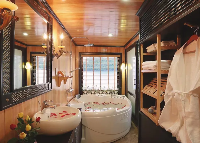 Aurora Cruise 5 Star Bay * Hạ Long