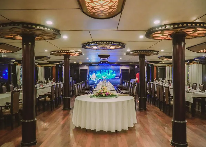 Aurora Cruise 5 Star Bay