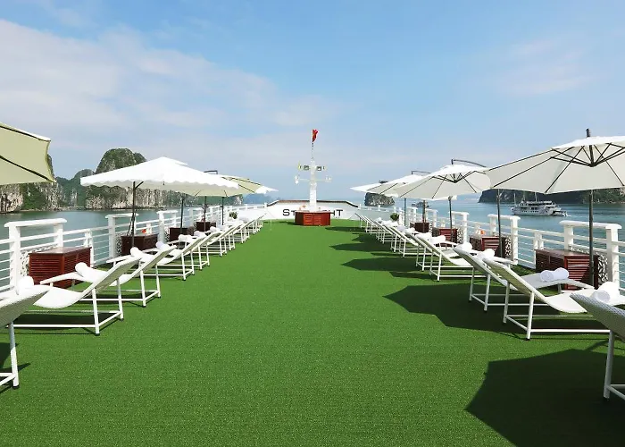 Botel Aurora Cruise 5 Star Bay Hạ Long